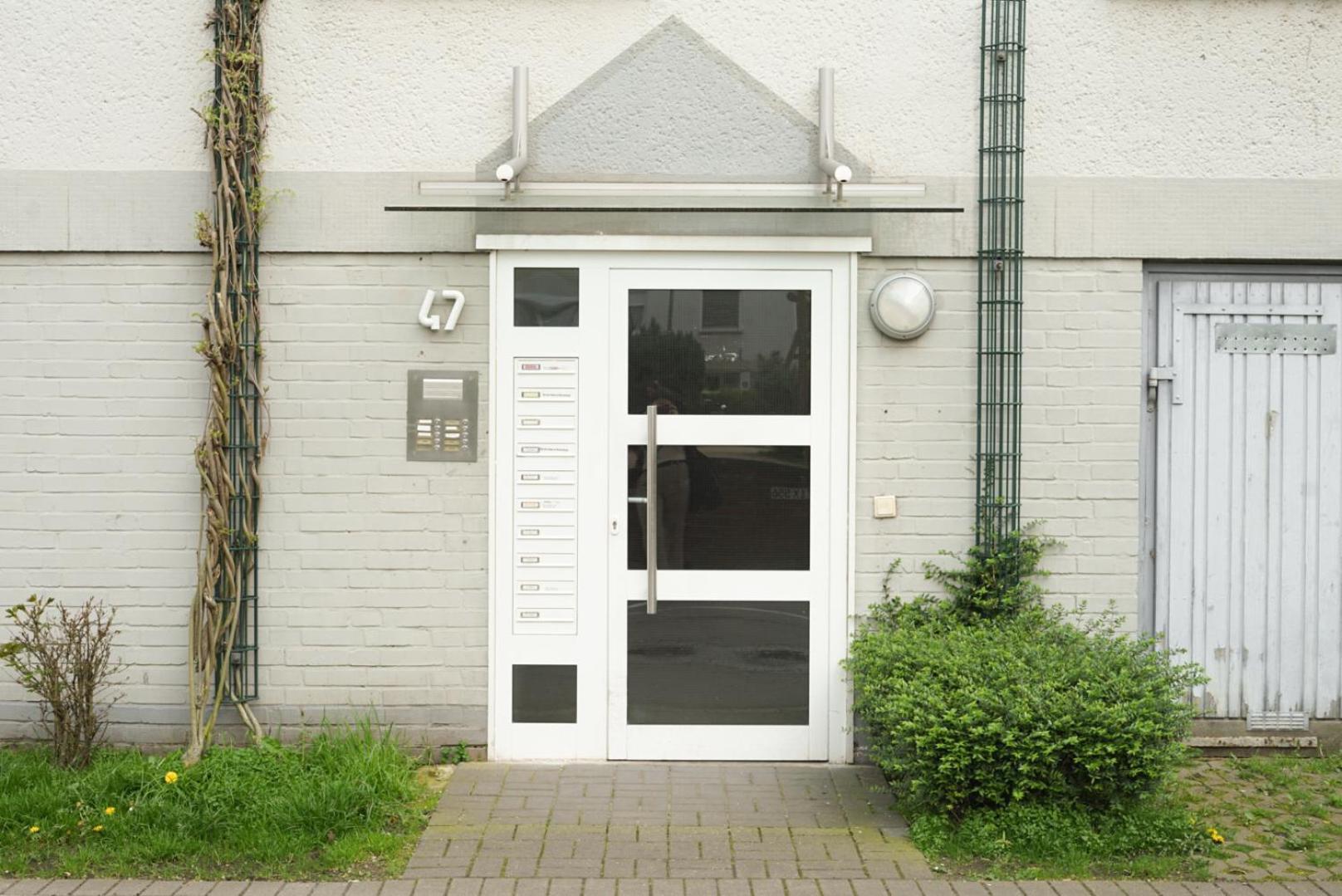 Moeblierte 3-Zimmer-Wohnung Nahe Duesseldorf In Duisburg-Sued Екстериор снимка